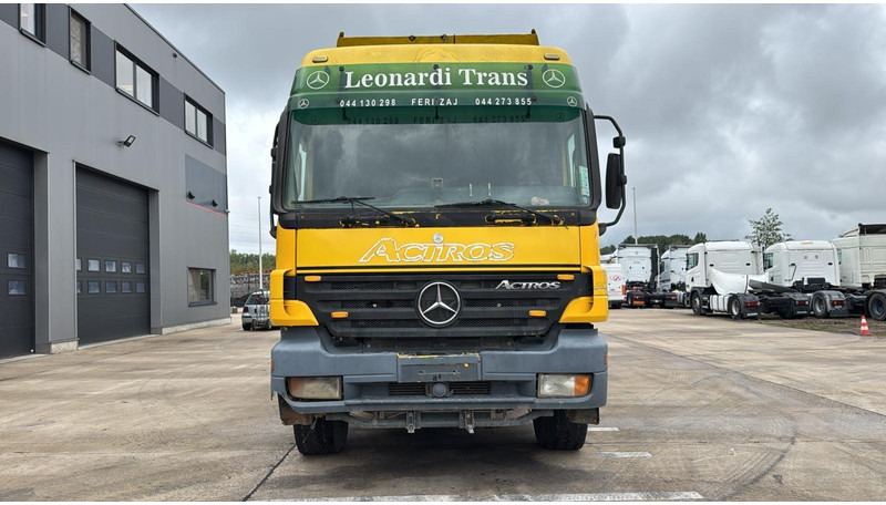 Mercedes-Benz ACTROS 2640 (EPS / LAMES / GRAND PONT / 6X4 / 3 PEDALES) - Billenőplatós teherautó: 2 kép. Mercedes-Benz ACTROS 2640 (EPS / LAMES / GRAND PONT / 6X4 / 3 PEDALES) - Billenőplatós teherautó: 2 kép.