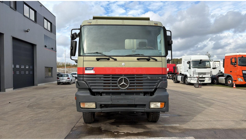 Mercedes-Benz Actros 3235 (EPS / LAMES / GRAND PONT / STEEL SUSP. / 3 PEDALES / MP1) - Billenőplatós teherautó: 2 kép. Mercedes-Benz Actros 3235 (EPS / LAMES / GRAND PONT / STEEL SUSP. / 3 PEDALES / MP1) - Billenőplatós teherautó: 2 kép.