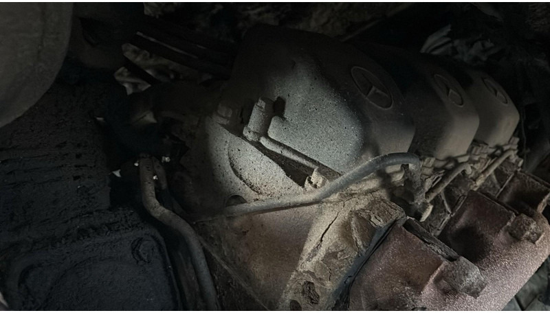 Billenőplatós teherautó Mercedes-Benz Actros 4141 (8X8 / BOITE MANUELLE / MANUAL GEARBOX / STEEL / LAMES / MP2 / V6): 20 kép.