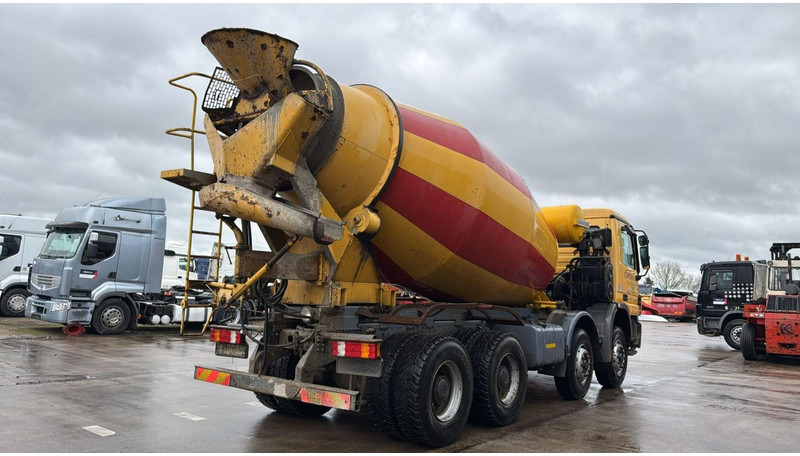 Mercedes-Benz Actros 4141 (EPS / 3 PEDALES / 8X4 / LAMES / GRAND PONT / STEEL SUSP. / MP2) - Alvaz teherautó: 4 kép. Mercedes-Benz Actros 4141 (EPS / 3 PEDALES / 8X4 / LAMES / GRAND PONT / STEEL SUSP. / MP2) - Alvaz teherautó: 4 kép.