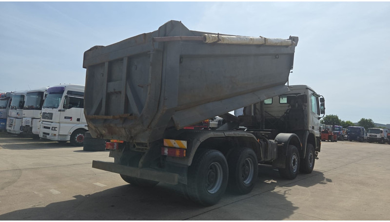 Mercedes-Benz Actros 4141 (EPS / 8X6 / GRAND PONT / BIG AXLE / LAMES / STEEL / V6) - Billenőplatós teherautó: 5 kép. Mercedes-Benz Actros 4141 (EPS / 8X6 / GRAND PONT / BIG AXLE / LAMES / STEEL / V6) - Billenőplatós teherautó: 5 kép.