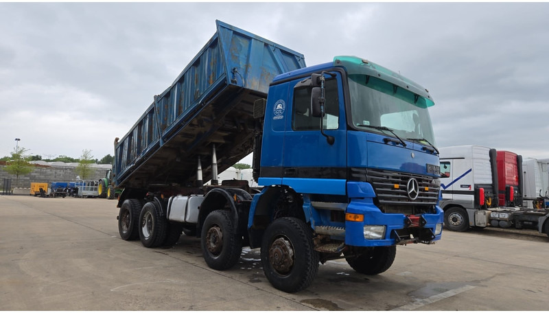 Mercedes-Benz Actros 4143 (EPS / 8X6 / LAMES / GRAND PONT / V6 / 3 PEDALES / MP1) - Billenőplatós teherautó: 3 kép. Mercedes-Benz Actros 4143 (EPS / 8X6 / LAMES / GRAND PONT / V6 / 3 PEDALES / MP1) - Billenőplatós teherautó: 3 kép.