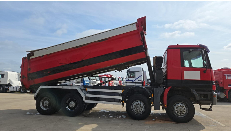 Mercedes-Benz Actros 4148 (8X8 / EPS / LAMES / GRAND PONT / V8 / COUVERTURE BENNE / GRAND BENNE !!!) - Billenőplatós teherautó: 3 kép. Mercedes-Benz Actros 4148 (8X8 / EPS / LAMES / GRAND PONT / V8 / COUVERTURE BENNE / GRAND BENNE !!!) - Billenőplatós teherautó: 3 kép.
