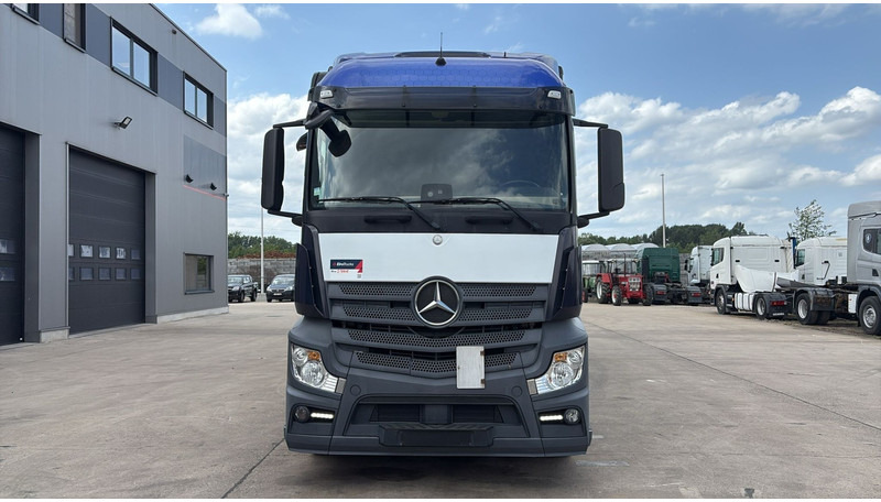Mercedes-Benz Actros (BE TRUCK / TOP CONDITION / LIFT / AIRCO / BOX 8.06X2.47X2.62) - Dobozos felépítményű teherautó: 2 kép. Mercedes-Benz Actros (BE TRUCK / TOP CONDITION / LIFT / AIRCO / BOX 8.06X2.47X2.62) - Dobozos felépítményű teherautó: 2 kép.