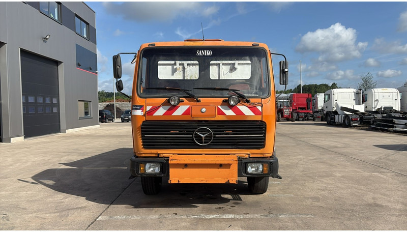 Mercedes-Benz SK 1628 (V8 / LAMES / GRAND PONT / POMPE MANUELLE) - Billenőplatós teherautó: 2 kép. Mercedes-Benz SK 1628 (V8 / LAMES / GRAND PONT / POMPE MANUELLE) - Billenőplatós teherautó: 2 kép.