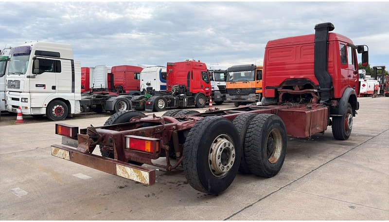 Mercedes-Benz SK 2233 (GRAND PONT / V8 AVEC 2X TURBO / BIG AXLE) - Alvaz teherautó: 4 kép. Mercedes-Benz SK 2233 (GRAND PONT / V8 AVEC 2X TURBO / BIG AXLE) - Alvaz teherautó: 4 kép.