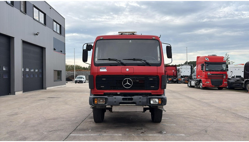 Mercedes-Benz SK 2233 (GRAND PONT / V8 AVEC 2X TURBO / BIG AXLE) - Alvaz teherautó: 2 kép. Mercedes-Benz SK 2233 (GRAND PONT / V8 AVEC 2X TURBO / BIG AXLE) - Alvaz teherautó: 2 kép.