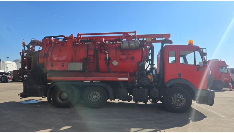 Mercedes-Benz SK 2435 (15.000 L / V8 AVEC 2X TURBO / BOITE MANUELLE / TRES BONNE ETAT / GRAND PONT) - Szippantós autó: 4 kép. Mercedes-Benz SK 2435 (15.000 L / V8 AVEC 2X TURBO / BOITE MANUELLE / TRES BONNE ETAT / GRAND PONT) - Szippantós autó: 4 kép.