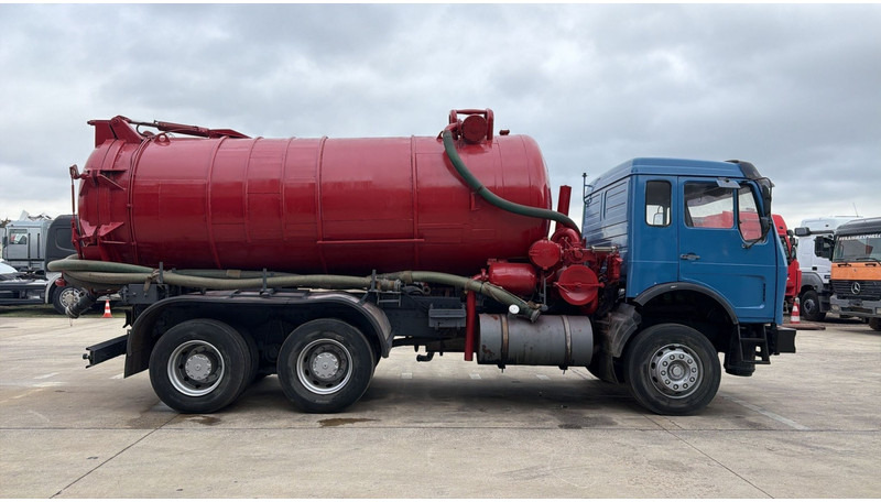 Mercedes-Benz SK 2626 (6X4 / GRAND PONT / LAMES / 14000 LITERS) - Szippantós autó: 3 kép. Mercedes-Benz SK 2626 (6X4 / GRAND PONT / LAMES / 14000 LITERS) - Szippantós autó: 3 kép.