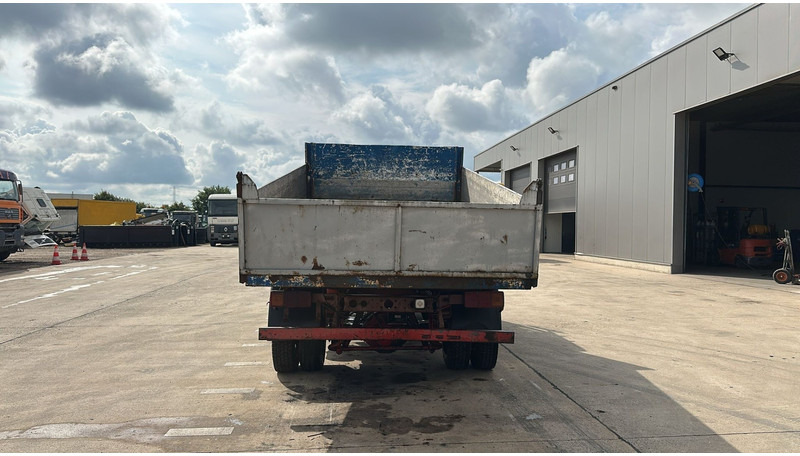 Mercedes-Benz SK 809 (POMPE MANUELLE / MANUAL PUMP / HELPER / AUXILAIRY / SPER / STEEL SUSP.) - Billenőplatós teherautó: 4 kép. Mercedes-Benz SK 809 (POMPE MANUELLE / MANUAL PUMP / HELPER / AUXILAIRY / SPER / STEEL SUSP.) - Billenőplatós teherautó: 4 kép.
