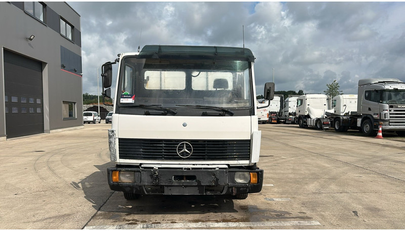Mercedes-Benz SK 809 (POMPE MANUELLE / MANUAL PUMP / HELPER / AUXILAIRY / SPER / STEEL SUSP.) - Billenőplatós teherautó: 1 kép. Mercedes-Benz SK 809 (POMPE MANUELLE / MANUAL PUMP / HELPER / AUXILAIRY / SPER / STEEL SUSP.) - Billenőplatós teherautó: 1 kép.