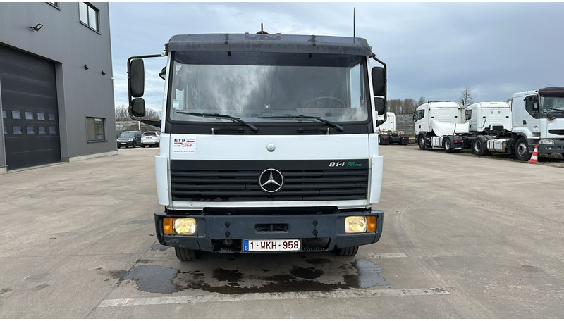 Mercedes-Benz SK 814 (BELGIAN TRUCK / HOOK / PERFECT CONDITION !!! / WITH CONTAINER / 363000 KM !!!! ) - Horgos rakodó teherautó: 3 kép. Mercedes-Benz SK 814 (BELGIAN TRUCK / HOOK / PERFECT CONDITION !!! / WITH CONTAINER / 363000 KM !!!! ) - Horgos rakodó teherautó: 3 kép.