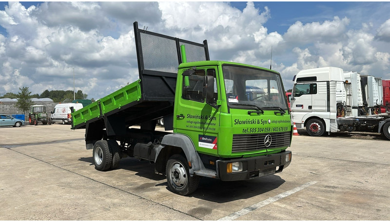 Mercedes-Benz SK 814 (MANUAL PUMP / POMPE MANUELLE / 6 CYLINDER / STEEL SUSP. / LAMES) - Billenőplatós teherautó: 3 kép. Mercedes-Benz SK 814 (MANUAL PUMP / POMPE MANUELLE / 6 CYLINDER / STEEL SUSP. / LAMES) - Billenőplatós teherautó: 3 kép.
