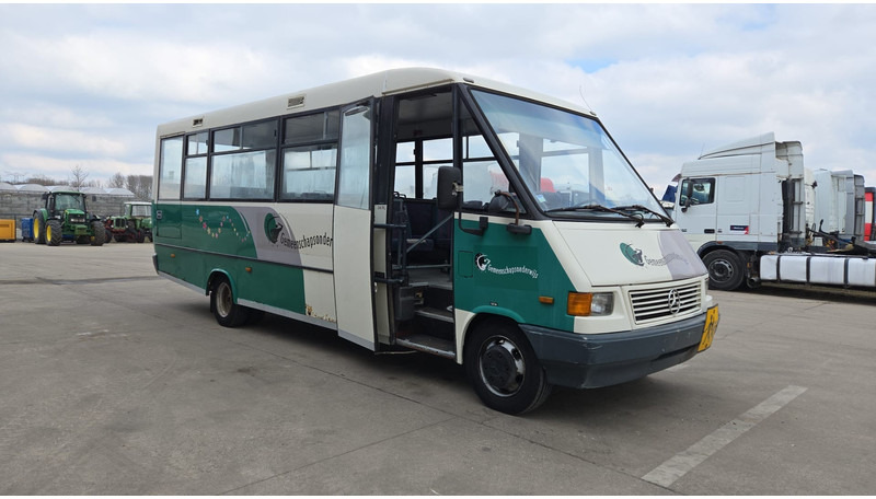 Mercedes-Benz Vario 614 (BELGIAN BUS / 34 SEATS / MANUAL PUMP / LAMES / STEEL SUSP.) - Városi busz: 2 kép. Mercedes-Benz Vario 614 (BELGIAN BUS / 34 SEATS / MANUAL PUMP / LAMES / STEEL SUSP.) - Városi busz: 2 kép.