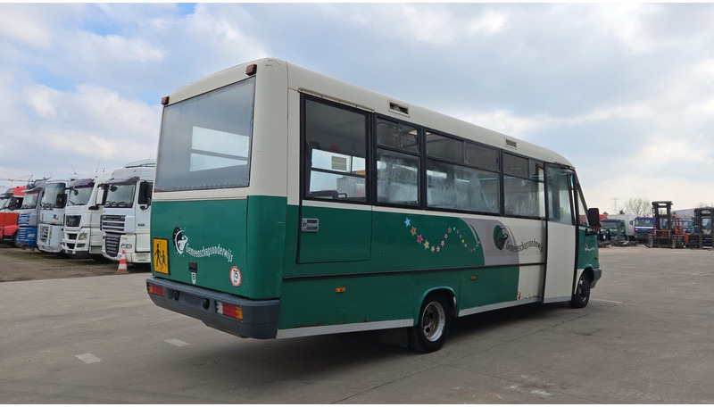 Mercedes-Benz Vario 614 (BELGIAN BUS / 34 SEATS / MANUAL PUMP / LAMES / STEEL SUSP.) - Városi busz: 5 kép. Mercedes-Benz Vario 614 (BELGIAN BUS / 34 SEATS / MANUAL PUMP / LAMES / STEEL SUSP.) - Városi busz: 5 kép.