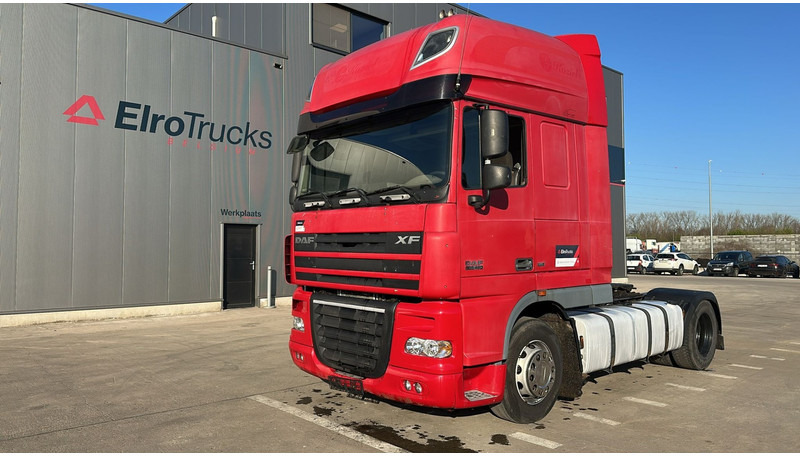 DAF 105 XF 460 (BOITE MANUELLE / MANUAL GEARBOX / PARFAIT ETAT / PERFECT CONDITION) - Nyergesvontató: 1 kép. DAF 105 XF 460 (BOITE MANUELLE / MANUAL GEARBOX / PARFAIT ETAT / PERFECT CONDITION) - Nyergesvontató: 1 kép.