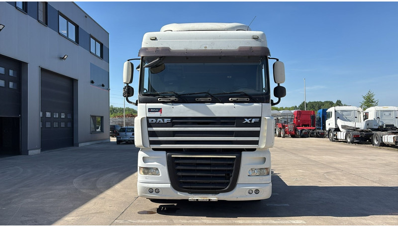 DAF 105 XF 460 (GOOD CONDITION / AIRCO / ADBLUE DISCONNECTED / ADBLUE DECONNECTE !!) - Nyergesvontató: 2 kép. DAF 105 XF 460 (GOOD CONDITION / AIRCO / ADBLUE DISCONNECTED / ADBLUE DECONNECTE !!) - Nyergesvontató: 2 kép.