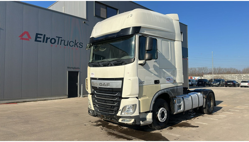 DAF 106 XF 460 (BOITE MANUELLE / MANUAL GEARBOX / 834.000 KM / EURO 6) - Nyergesvontató: 1 kép. DAF 106 XF 460 (BOITE MANUELLE / MANUAL GEARBOX / 834.000 KM / EURO 6) - Nyergesvontató: 1 kép.