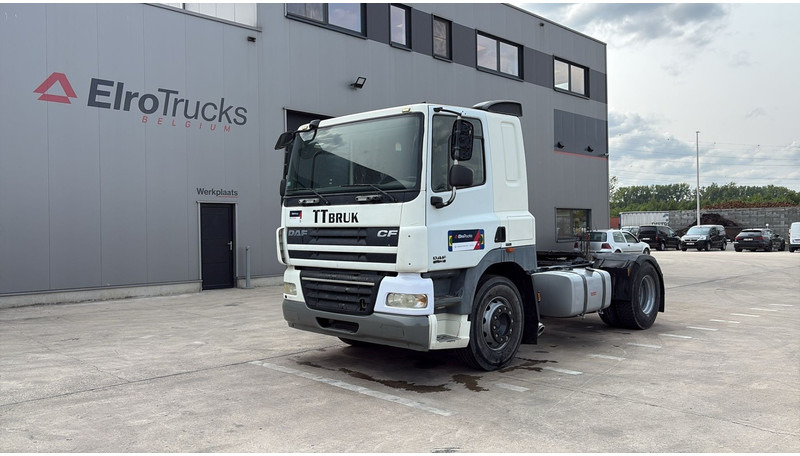 DAF 85 CF 410 (LOW CABIN / PETIT CABINE / TRES PROPRE / CLEAN CONDITION) - Nyergesvontató: 1 kép. DAF 85 CF 410 (LOW CABIN / PETIT CABINE / TRES PROPRE / CLEAN CONDITION) - Nyergesvontató: 1 kép.