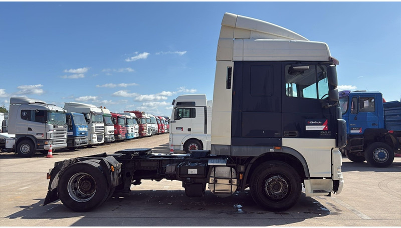 DAF XF 105.410 (GOOD CONDITION / AIRCO / AC) - Nyergesvontató: 4 kép. DAF XF 105.410 (GOOD CONDITION / AIRCO / AC) - Nyergesvontató: 4 kép.