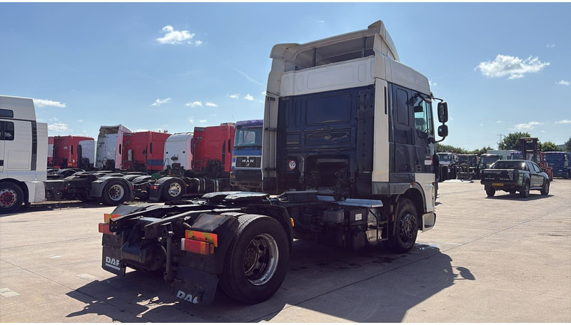 DAF XF 105.410 (GOOD CONDITION / AIRCO / AC) - Nyergesvontató: 5 kép. DAF XF 105.410 (GOOD CONDITION / AIRCO / AC) - Nyergesvontató: 5 kép.
