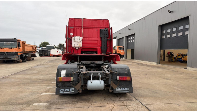 DAF XF 105.460 (BOITE MANUELLE / MANUAL GEARBOX) - Nyergesvontató: 5 kép. DAF XF 105.460 (BOITE MANUELLE / MANUAL GEARBOX) - Nyergesvontató: 5 kép.