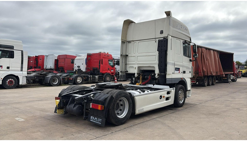 DAF XF 105.460 (GOOD CONDITION / AIRCO / BONNE ETAT) - Nyergesvontató: 4 kép. DAF XF 105.460 (GOOD CONDITION / AIRCO / BONNE ETAT) - Nyergesvontató: 4 kép.