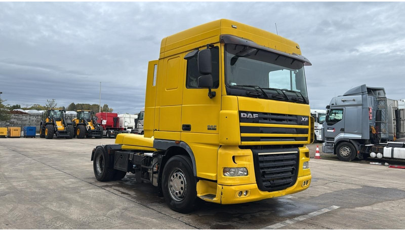 DAF XF 105.460 (GOOD CONDITION / BONNE ETAT) - Nyergesvontató: 3 kép. DAF XF 105.460 (GOOD CONDITION / BONNE ETAT) - Nyergesvontató: 3 kép.