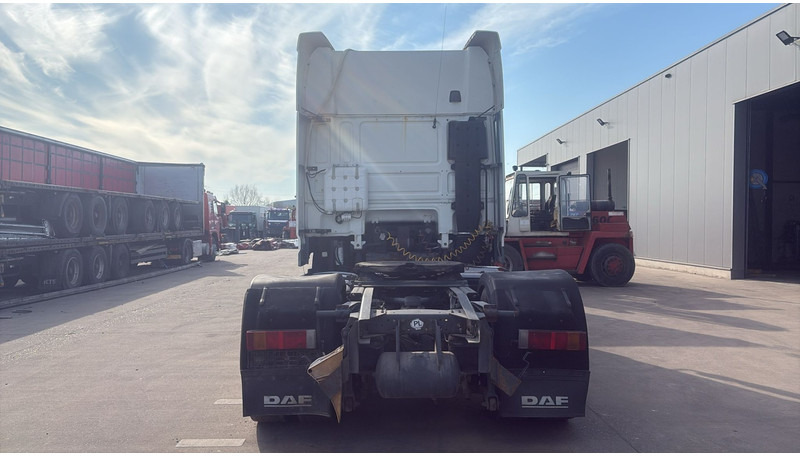 DAF XF 105.460 (PARFAIT ETAT / TRES PROPRE / BOITE MANUELLE / MANUAL GEARBOX) - Nyergesvontató: 5 kép. DAF XF 105.460 (PARFAIT ETAT / TRES PROPRE / BOITE MANUELLE / MANUAL GEARBOX) - Nyergesvontató: 5 kép.