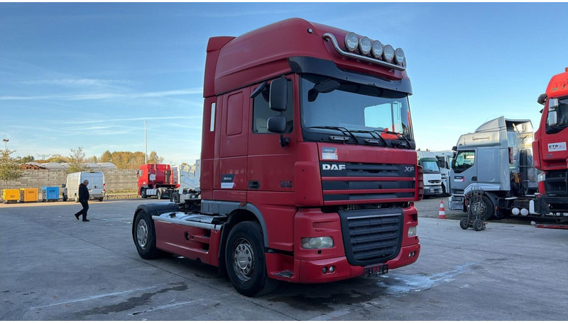 DAF XF 105.460 (PERFECT CONDITION / PARFAIT ETAT) - Nyergesvontató: 5 kép. DAF XF 105.460 (PERFECT CONDITION / PARFAIT ETAT) - Nyergesvontató: 5 kép.