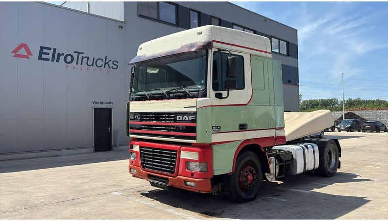 DAF XF 95.430 (EURO 3 / BOITE MANUELLE / MANUAL GEARBOX) - Nyergesvontató: 1 kép. DAF XF 95.430 (EURO 3 / BOITE MANUELLE / MANUAL GEARBOX) - Nyergesvontató: 1 kép.