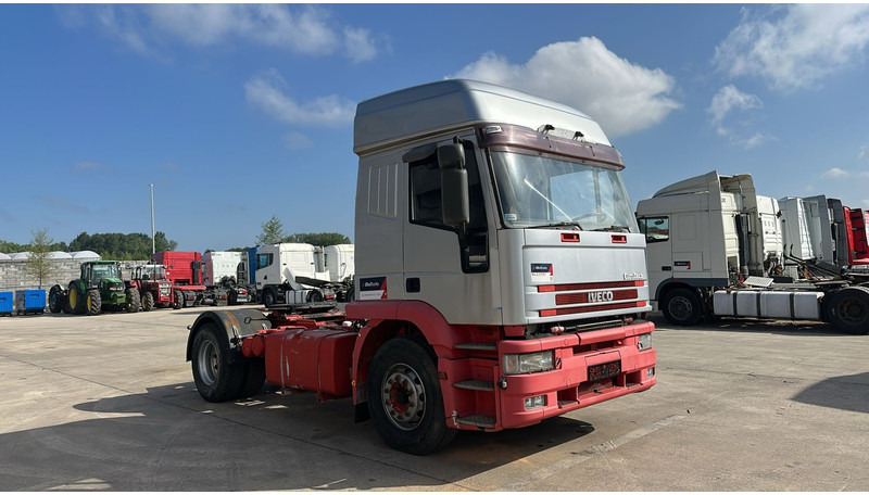 Iveco Eurotech 400 E 34 (PTO / HYDRAULIC PUMP / MANUAL PUMP / POMPE MANUELLE / MANUAL GEARBOX) - Nyergesvontató: 3 kép. Iveco Eurotech 400 E 34 (PTO / HYDRAULIC PUMP / MANUAL PUMP / POMPE MANUELLE / MANUAL GEARBOX) - Nyergesvontató: 3 kép.