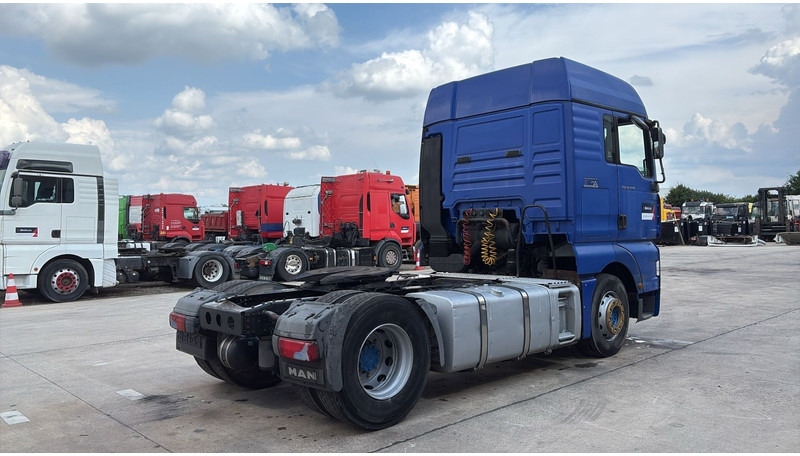 MAN TGA 18.440 (BOITE MANUELLE / MANUAL GEARBOX) - Nyergesvontató: 4 kép. MAN TGA 18.440 (BOITE MANUELLE / MANUAL GEARBOX) - Nyergesvontató: 4 kép.