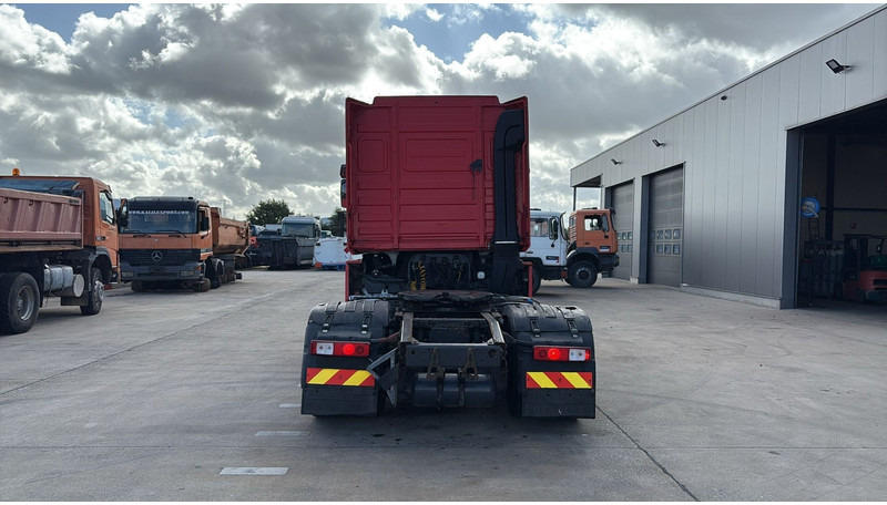 Renault MAGNUM 460 (BOITE MANUELLE / MANUAL GEARBOX) - Nyergesvontató: 5 kép. Renault MAGNUM 460 (BOITE MANUELLE / MANUAL GEARBOX) - Nyergesvontató: 5 kép.
