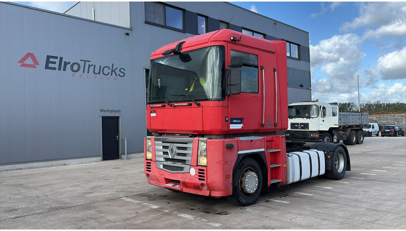 Renault MAGNUM 460 (BOITE MANUELLE / MANUAL GEARBOX) - Nyergesvontató: 1 kép. Renault MAGNUM 460 (BOITE MANUELLE / MANUAL GEARBOX) - Nyergesvontató: 1 kép.