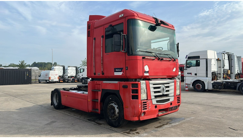 Renault MAGNUM 460 (BOITE MANUELLE / MANUAL GEARBOX) - Nyergesvontató: 3 kép. Renault MAGNUM 460 (BOITE MANUELLE / MANUAL GEARBOX) - Nyergesvontató: 3 kép.