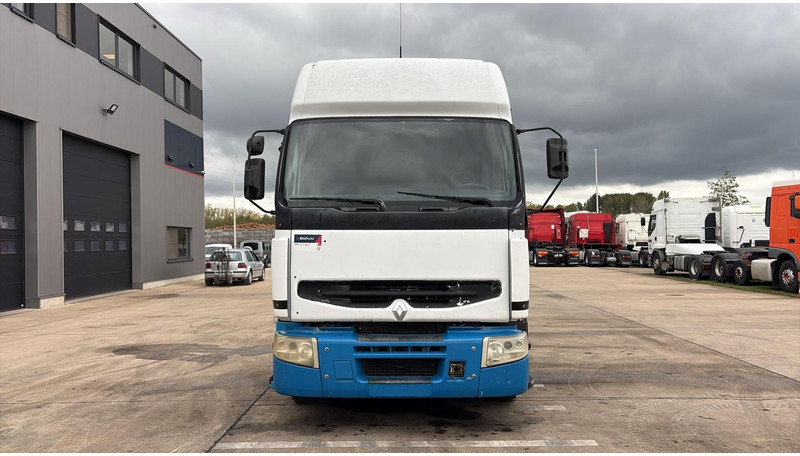 Renault Premium 400 (POMPE MANUELLE / MANUAL PUMP / GRAND PONT / BIG AXLE) - Nyergesvontató: 3 kép. Renault Premium 400 (POMPE MANUELLE / MANUAL PUMP / GRAND PONT / BIG AXLE) - Nyergesvontató: 3 kép.
