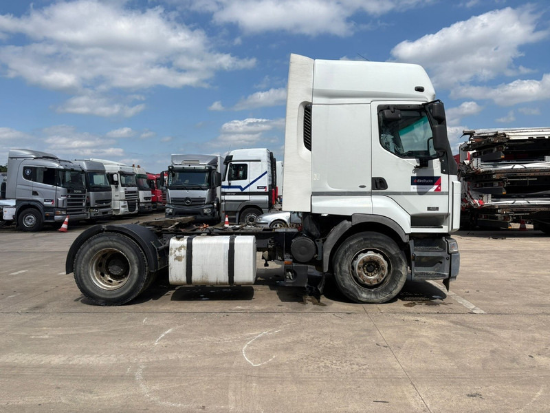 Renault Premium 420 (BOITE MANUELLE / MANUAL GEARBOX / PTO) - Nyergesvontató: 4 kép. Renault Premium 420 (BOITE MANUELLE / MANUAL GEARBOX / PTO) - Nyergesvontató: 4 kép.