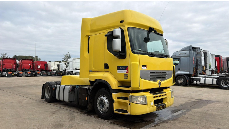 Renault Premium 450 DXI (BOITE MANUELLE / MANUAL GEARBOX) - Nyergesvontató: 2 kép. Renault Premium 450 DXI (BOITE MANUELLE / MANUAL GEARBOX) - Nyergesvontató: 2 kép.
