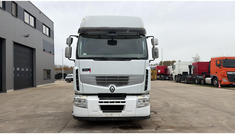 Renault Premium 450 DXI (BOITE MANUELLE / MANUAL GEARBOX) - Nyergesvontató: 2 kép. Renault Premium 450 DXI (BOITE MANUELLE / MANUAL GEARBOX) - Nyergesvontató: 2 kép.