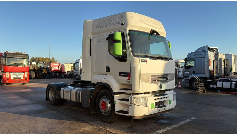 Renault Premium 450 (MANUAL GEARBOX / BOITE MANUELLE) - Nyergesvontató: 2 kép. Renault Premium 450 (MANUAL GEARBOX / BOITE MANUELLE) - Nyergesvontató: 2 kép.