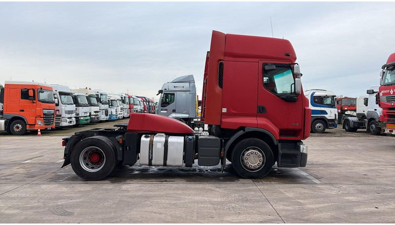 Renault Premium 460 DXI (GOOD CONDITION / BONNE ETAT) - Nyergesvontató: 3 kép. Renault Premium 460 DXI (GOOD CONDITION / BONNE ETAT) - Nyergesvontató: 3 kép.