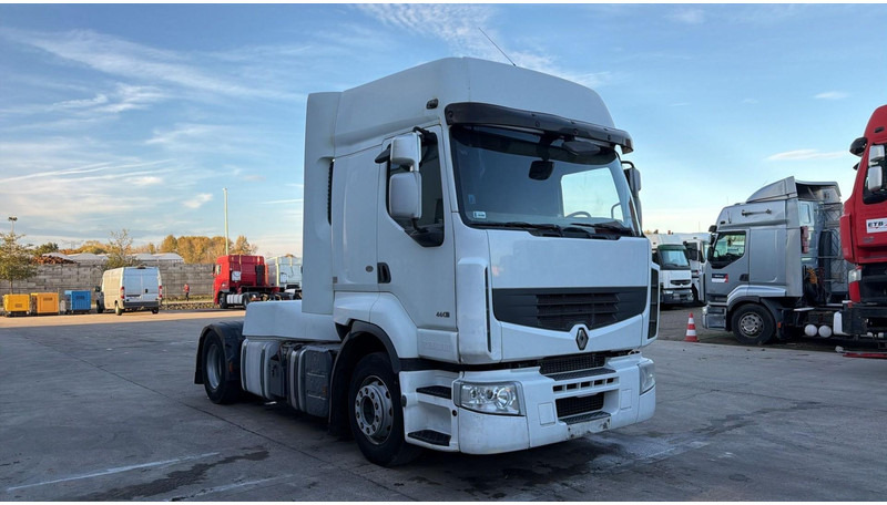 Renault Premium 460 DXI (GOOD CONDITION / BONNE ETAT) - Nyergesvontató: 4 kép. Renault Premium 460 DXI (GOOD CONDITION / BONNE ETAT) - Nyergesvontató: 4 kép.