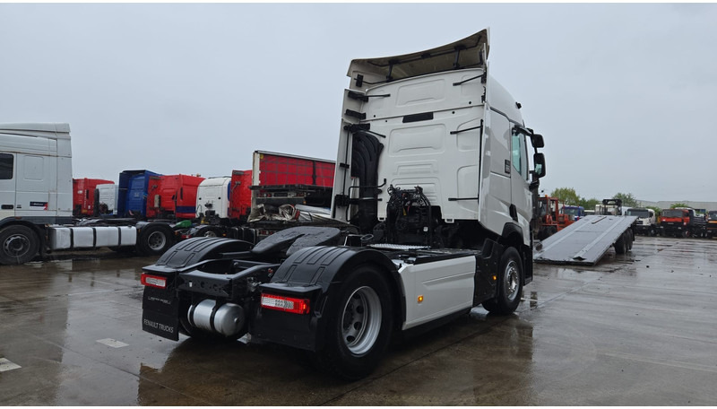 Renault T440 (BELGIAN TRUCK / ACC / FRIGO / NAVI / COLLISSION WARNING / LANE WARNING / 2 TANKS / LOW KM !!!!) - Nyergesvontató: 4 kép. Renault T440 (BELGIAN TRUCK / ACC / FRIGO / NAVI / COLLISSION WARNING / LANE WARNING / 2 TANKS / LOW KM !!!!) - Nyergesvontató: 4 kép.