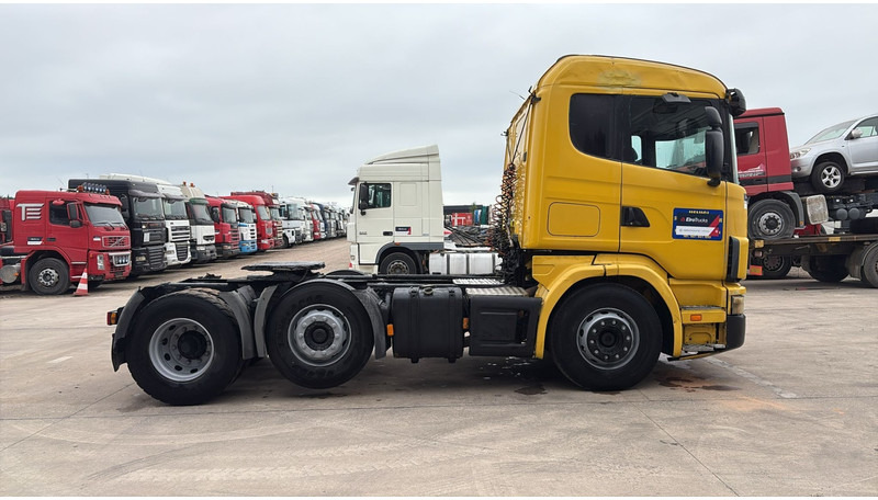 Scania 124-420 (6X2 / 8 TYRES / ORIGINAL TRACTOR UNIT / FRONT STEEL) - Nyergesvontató: 4 kép. Scania 124-420 (6X2 / 8 TYRES / ORIGINAL TRACTOR UNIT / FRONT STEEL) - Nyergesvontató: 4 kép.