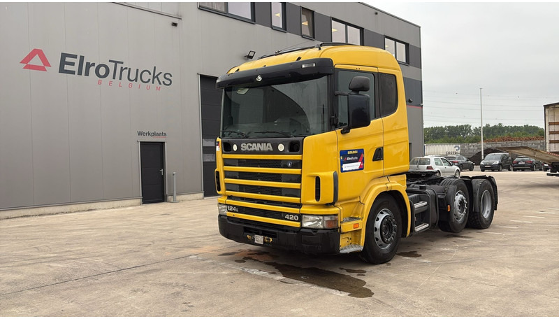 Scania 124-420 (6X2 / 8 TYRES / ORIGINAL TRACTOR UNIT / FRONT STEEL) - Nyergesvontató: 1 kép. Scania 124-420 (6X2 / 8 TYRES / ORIGINAL TRACTOR UNIT / FRONT STEEL) - Nyergesvontató: 1 kép.