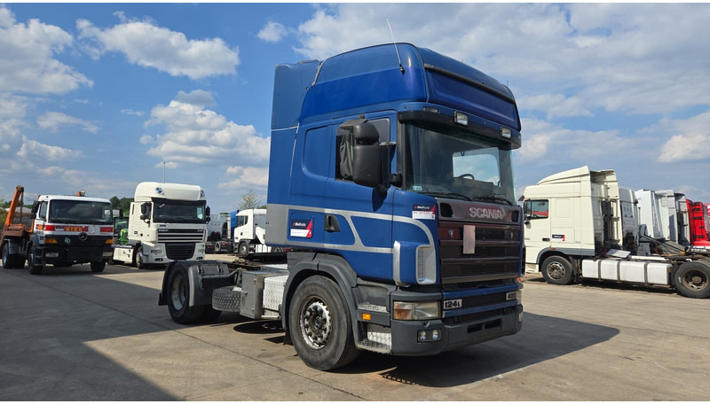 Scania 124-420 (MANUAL GEARBOX / BOITE MANUELLE / AIRCO / AC) - Nyergesvontató: 3 kép. Scania 124-420 (MANUAL GEARBOX / BOITE MANUELLE / AIRCO / AC) - Nyergesvontató: 3 kép.