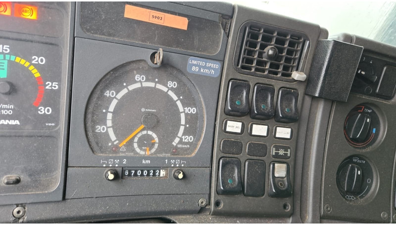 Scania P124 - 360 (POMPE MANUELLE / BOITE MANUELLE / MANUAL PUMP / MANUAL GEARBOX) lízing Scania P124 - 360 (POMPE MANUELLE / BOITE MANUELLE / MANUAL PUMP / MANUAL GEARBOX): 12 kép.