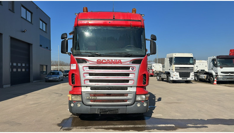 Scania R 420 (RETARDER / MANUAL GEARBOX / BOITE MANUELLE) - Nyergesvontató: 2 kép. Scania R 420 (RETARDER / MANUAL GEARBOX / BOITE MANUELLE) - Nyergesvontató: 2 kép.