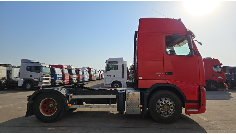 Volvo FH 420 (CLEAN TRUCK / GOOD CONDITION / CHASSIS GOOD) - Nyergesvontató: 4 kép. Volvo FH 420 (CLEAN TRUCK / GOOD CONDITION / CHASSIS GOOD) - Nyergesvontató: 4 kép.